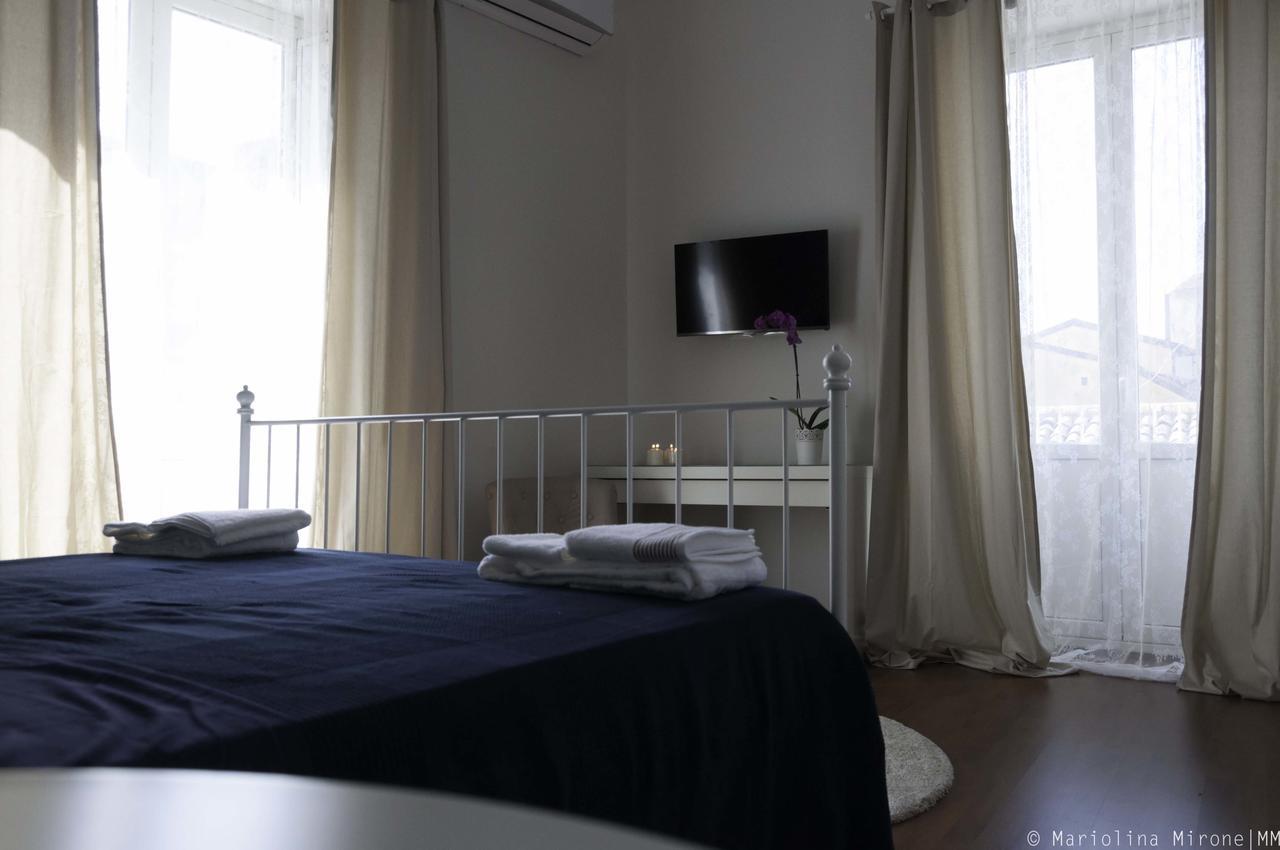Bed and Breakfast I Balconi Sul Castello Катания Экстерьер фото
